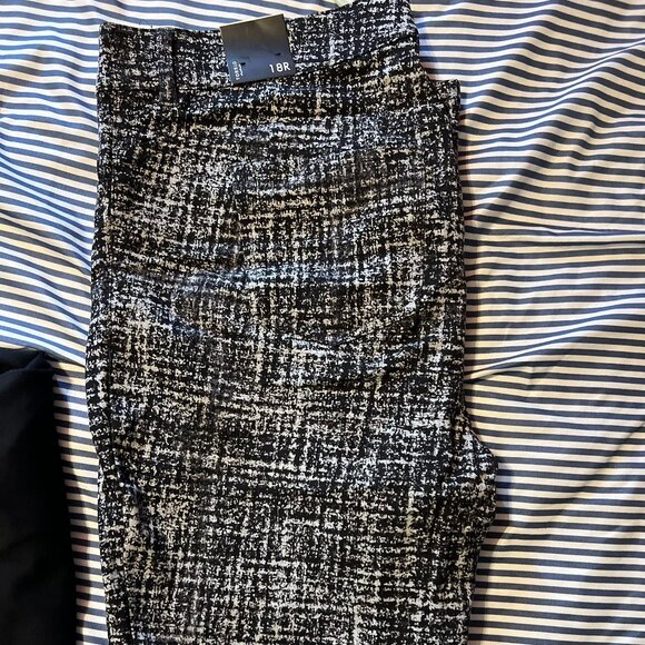 BNWT Torrid Luxe Studio Bootcut Trousers. Size 18R - Picture 1 of 5